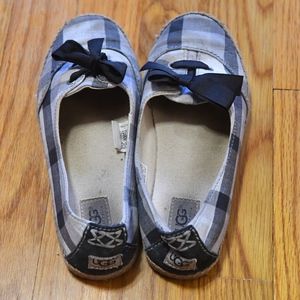 Girls Ugg Shoes sz 2